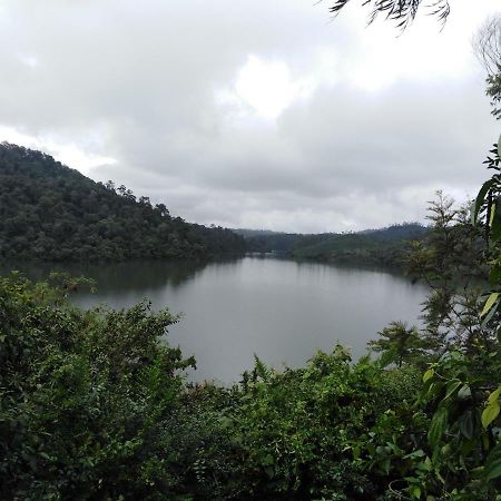 Malakkappara Dam Resort Valparai Exterior photo