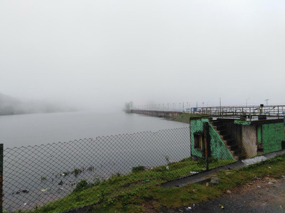 Malakkappara Dam Resort Valparai Exterior photo